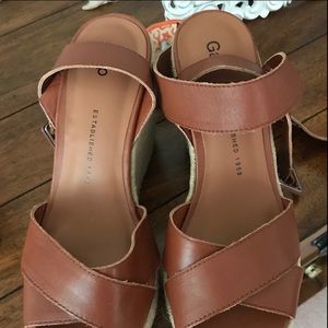 brown strapped wedges
